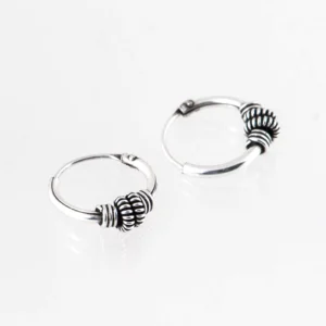 Zilveren Bali oorringen klos 12 mm - detail