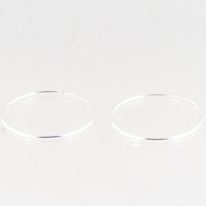 Zilveren oorringen rond 1mm 6
