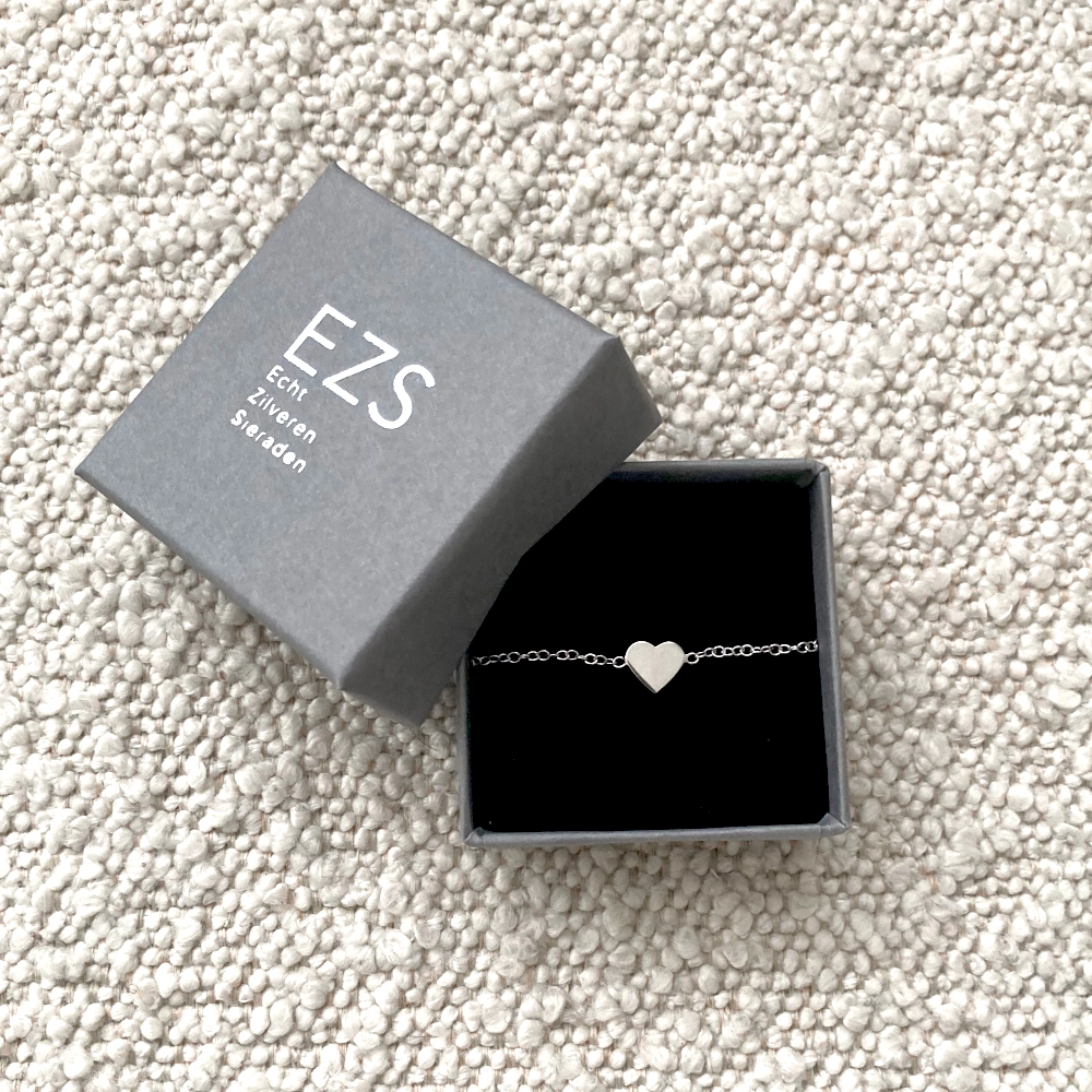 Gerhodineerd zilveren armband met hartje in cadeaudoosje